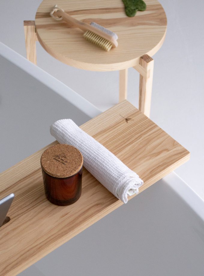 A Symphony of Simplicity: Bathtub Tray in Light Ash