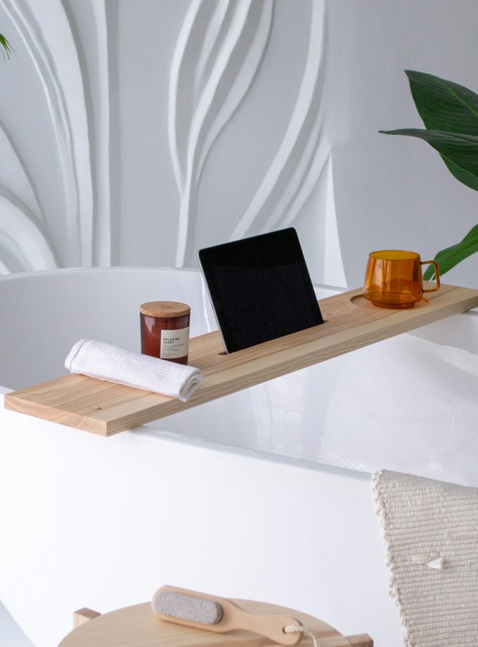A Symphony of Simplicity: Bathtub Tray in Light Ash